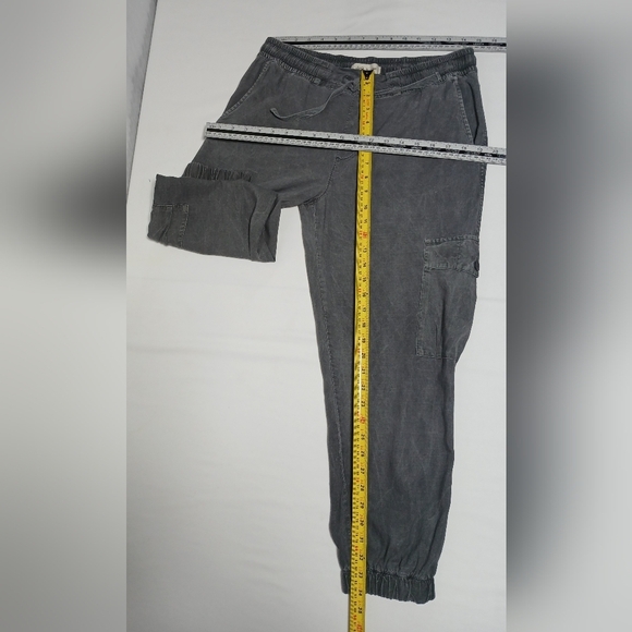 Anthropolgie Cloth And Stone Tencel Ladies Cargo Jogger. Size S - Picture 4 of 7